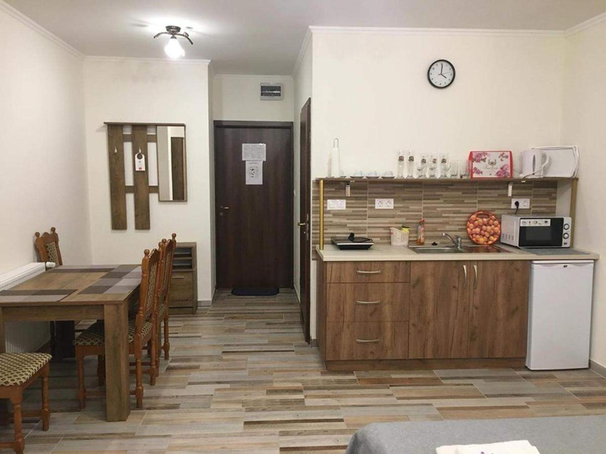 Aranykorona Apartmanhaz Miskolc Ngoại thất bức ảnh
