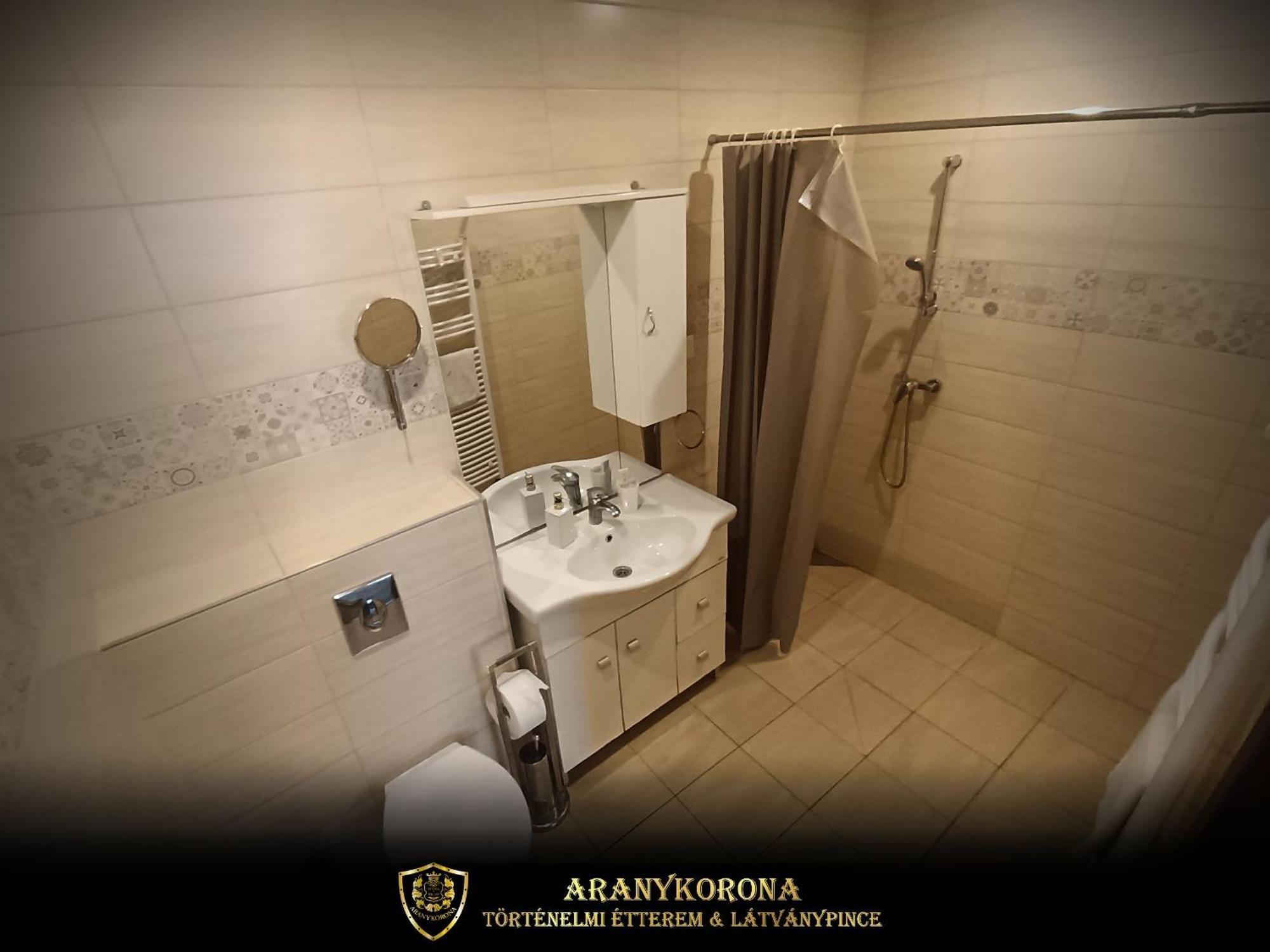 Aranykorona Apartmanhaz Miskolc Ngoại thất bức ảnh